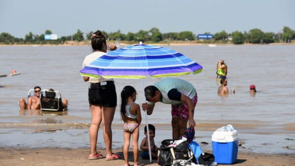 Clima en Rosario: continúa el calor, pero acechan las tormentas.