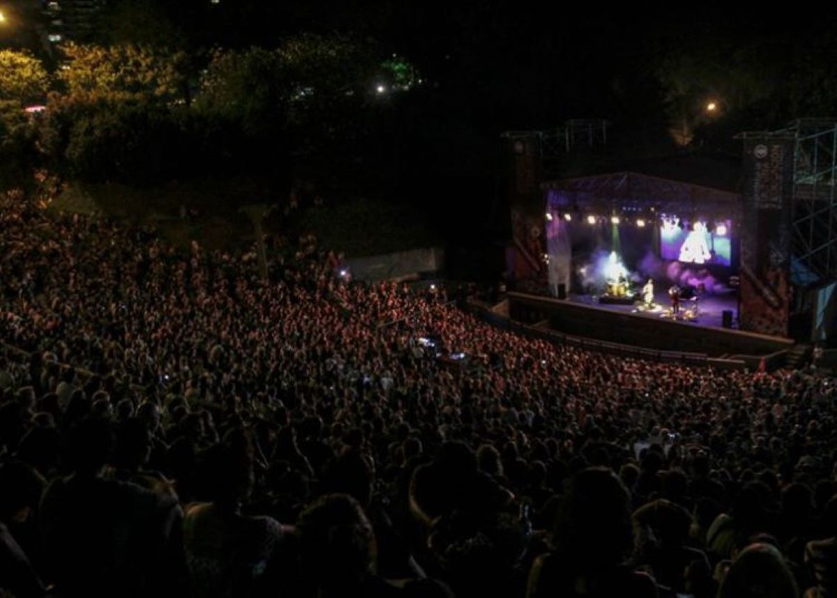 Rosario podría habilitar encuentros masivos con más de 500 personas.