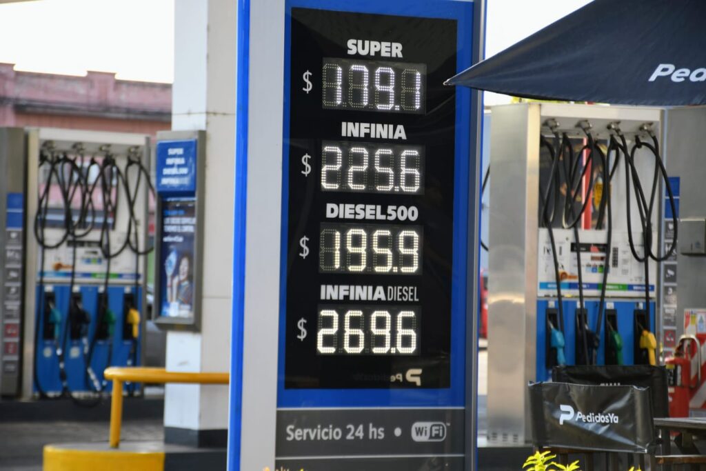 La petrolera estatal se sumó a Shell en el incremento de precios.