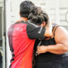 Los padres del chico estaban encabezando un reclamo frente al Centro de Justicia Penal. (Ana Isla)